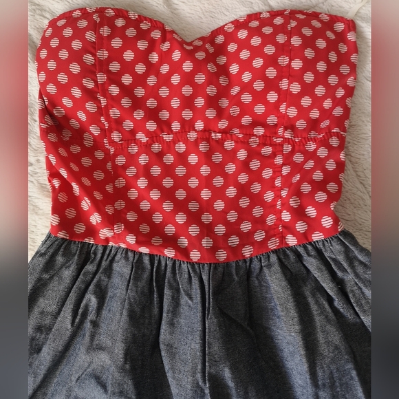 Cute little dress - Picture 2 of 10